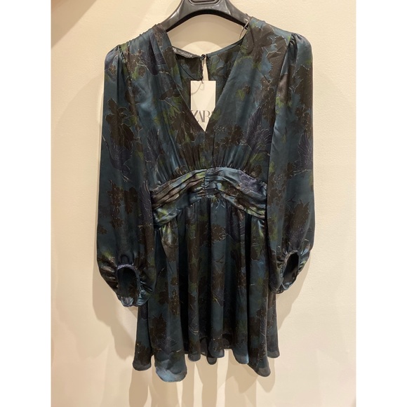 Zara dress - Picture 2 of 3